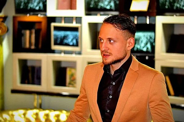 Александр ришар. Ведущий дачного ответа андрей довгопол. Андрей довгопол. Дережицкий евгений алютех. Первый ведущий программы дачный ответ.