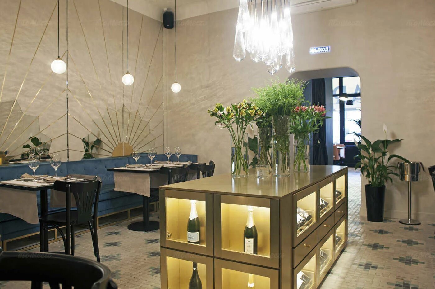 Кафе чарли санкт-петербург набережная канала грибоедова. Чарли грибоедова 54. Грибоедова 54 санкт-петербург. Ресторан чарли санкт-петербург грибоедова. Charlie ресторан спб.