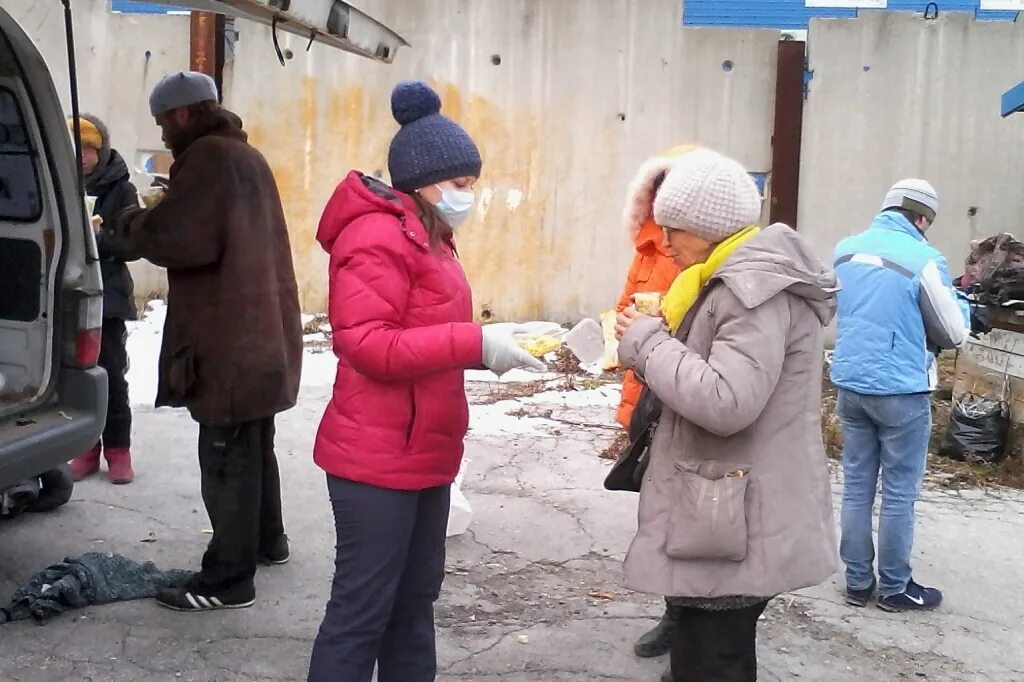 Прим социальных. Без определенного места жительства. Социальная реабилитация бездомных. Лица без определенного места жительства. Социальные услуги для бездомных.