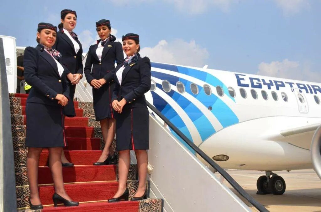 Egyptair отзывы. Египт Эйр авиакомпания. Египет Эйр самолеты. Египет Аирлинес самолет. Самолет авиакомпании Египет АИР.