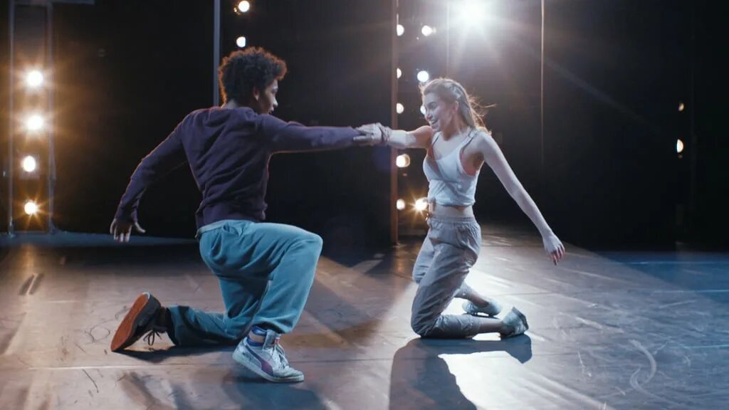 16 into the. Сериал про танцы нетфликс. into the beat фильм. фильмы про танцы и любовь. фильмы про танцы новые.