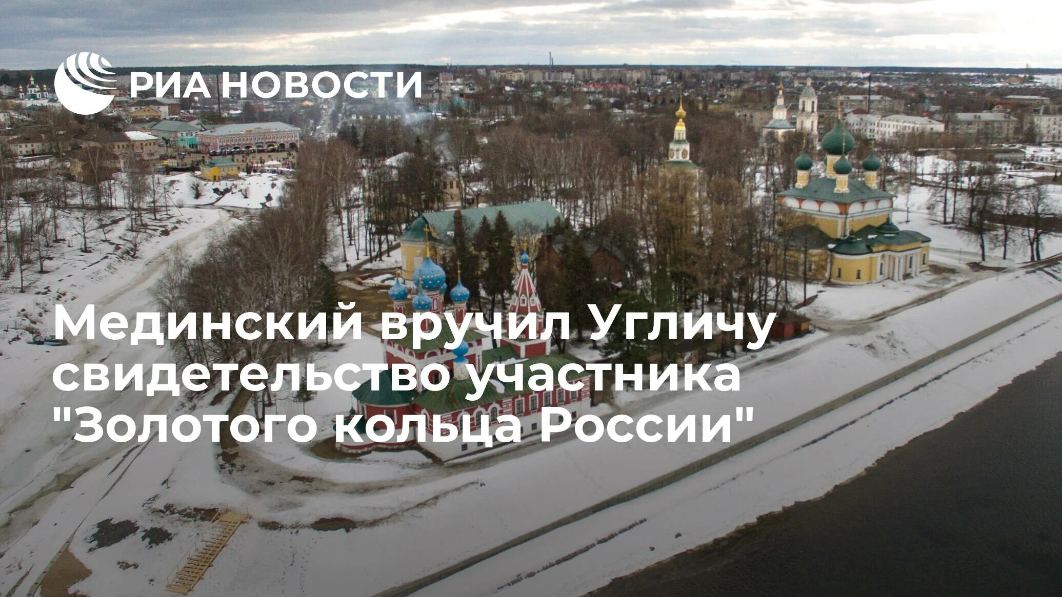 Свыше трех. Должно вам родиться свыше. Свыше трех. Табличка для лифта соблюдайте дистанцию. Fisherman throwing ne.