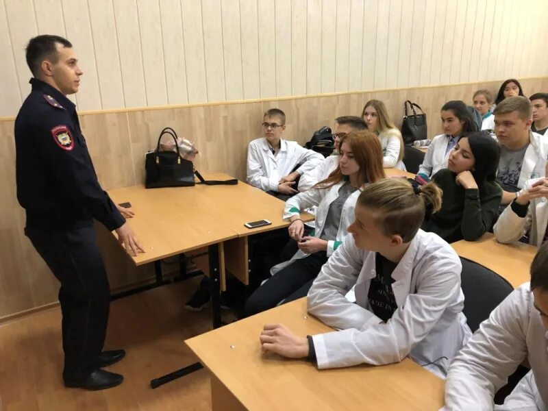 Евпатория после 9 класса. Омвд евпатория. полицейские по делам несовершеннолетних евпатория. евпатория управление по делам несовершеннолетних. служба в евпатории омвд.