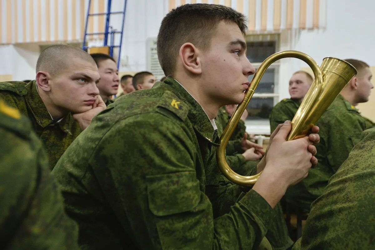 Александров военная 8. Курсант военного училища. Курсанты ВУМО. Веселый курсант. Курсанты тольяттинского высшего военного училища.