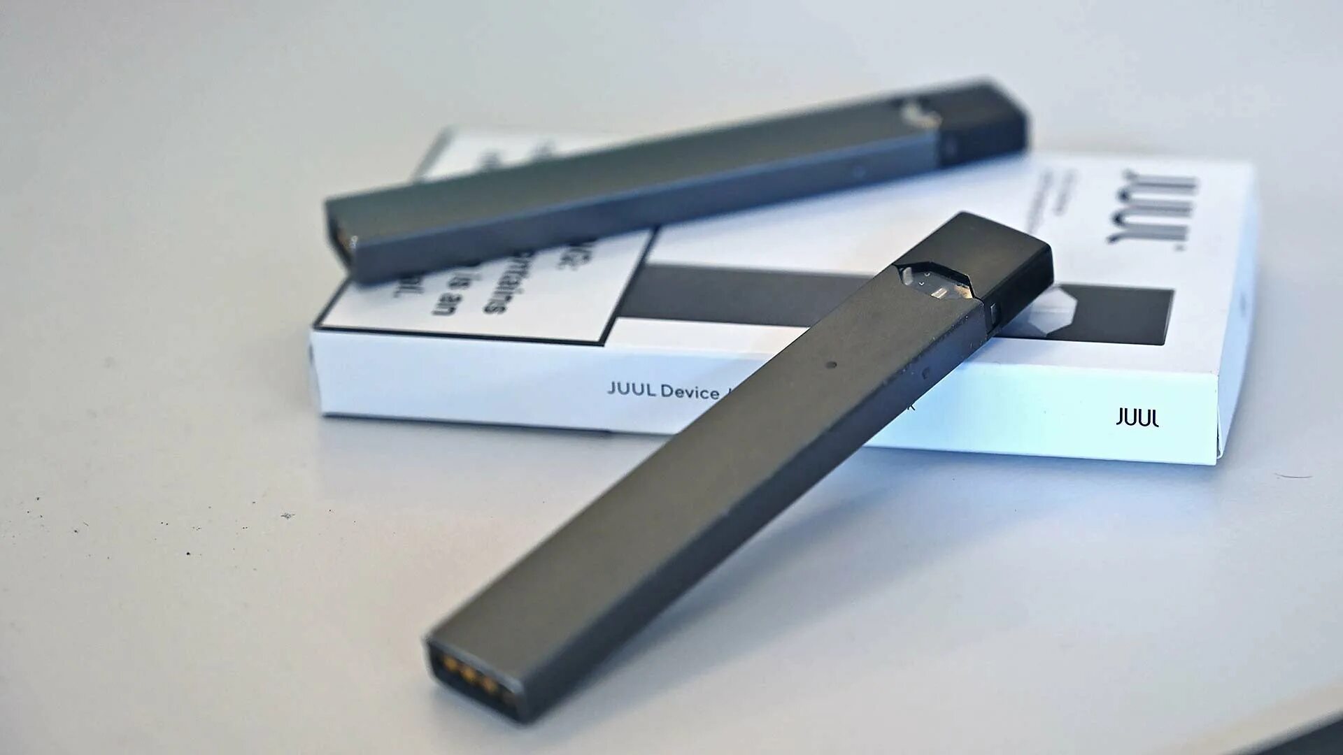 Джул электронная. Juul Labs Juul 8w 200 Mah. Джулл айкос. Juul Flex j1-c36_REVC. Джул что такое Juul.