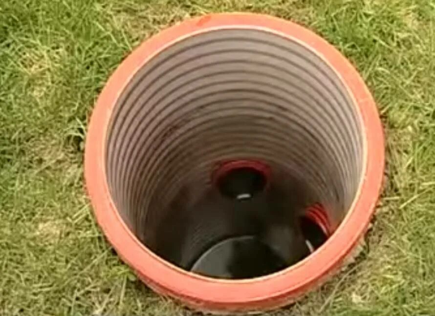 Дренажный колодец 315 мм. 315 мм. Колодец мелиоративная дренажная. Как сделать дренажный колодец. 5 м с люком.