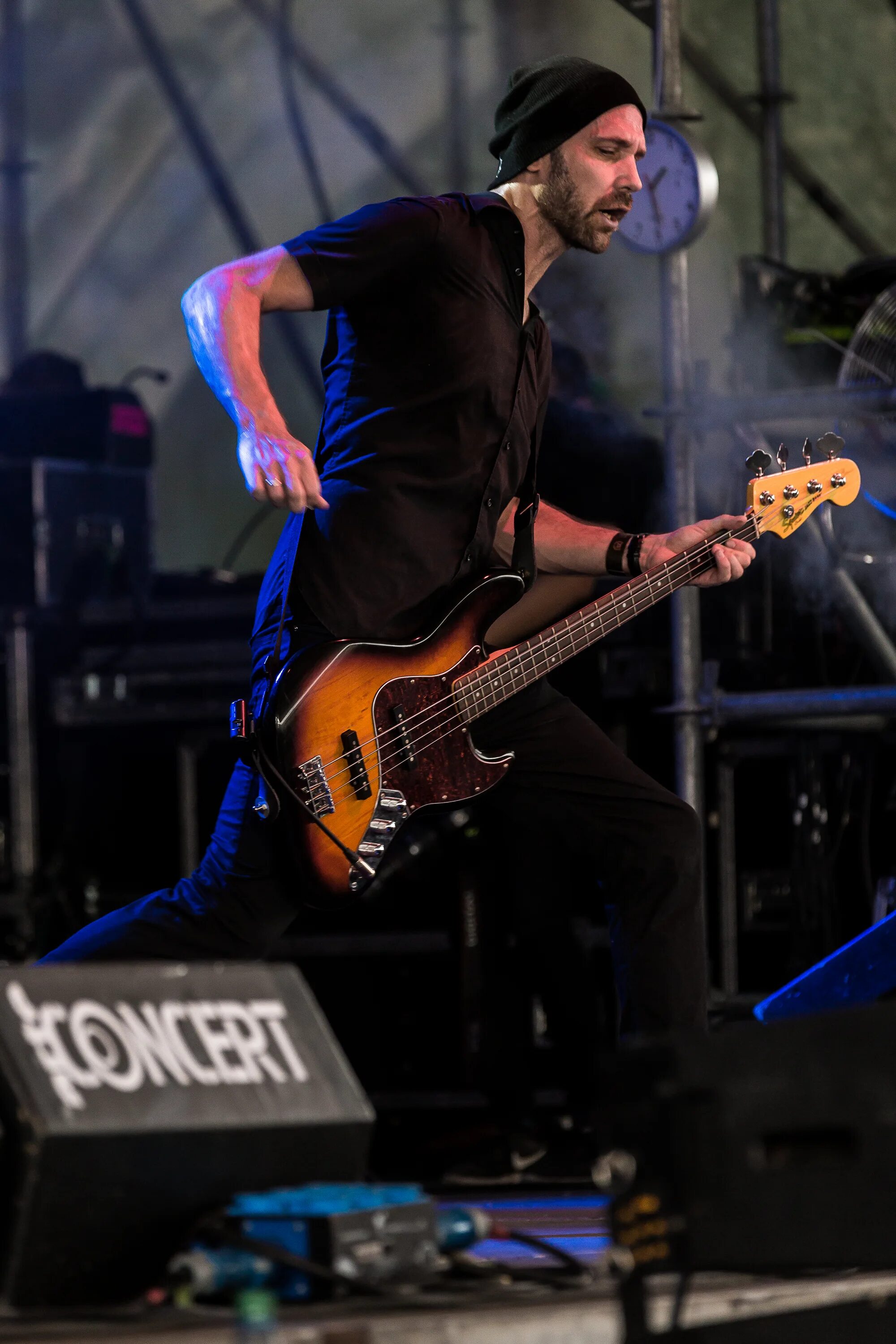 Bass live. Bass live