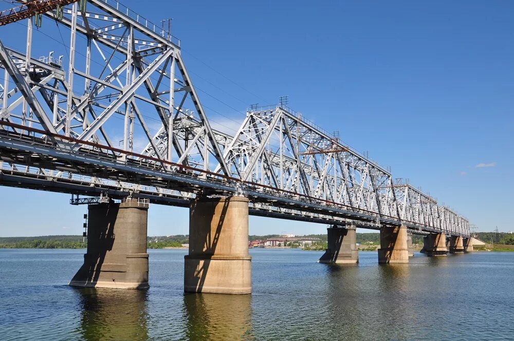 D bridge