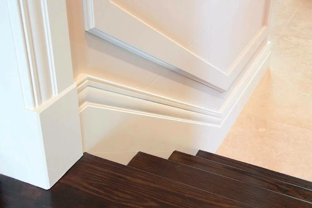 Молдинг для пола. Плинтус elite baseboard. 53. Плинтус 2023 напольный тренд. Молдинг для пола.