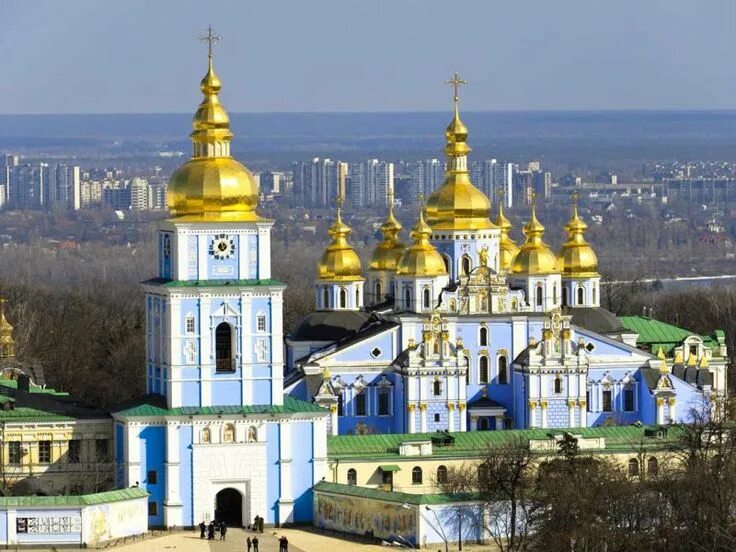 Україна церква. Михайловский златоверхий монастырь киев. Украинская церковь. Михайловский златоверхий монастырь купола. Храмы украины.