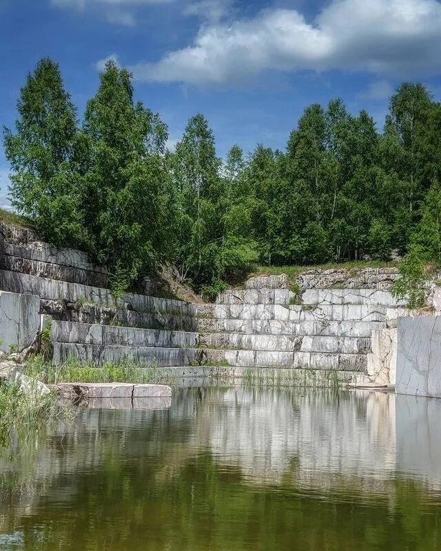 Карьеры искитима. Шипуновский мраморный карьер в Новосибирской области. Петеневский мраморный карьер в Новосибирской области. Мраморный карьер в Маслянинском районе. Мраморный карьер Новосибирская область Искитимский район.