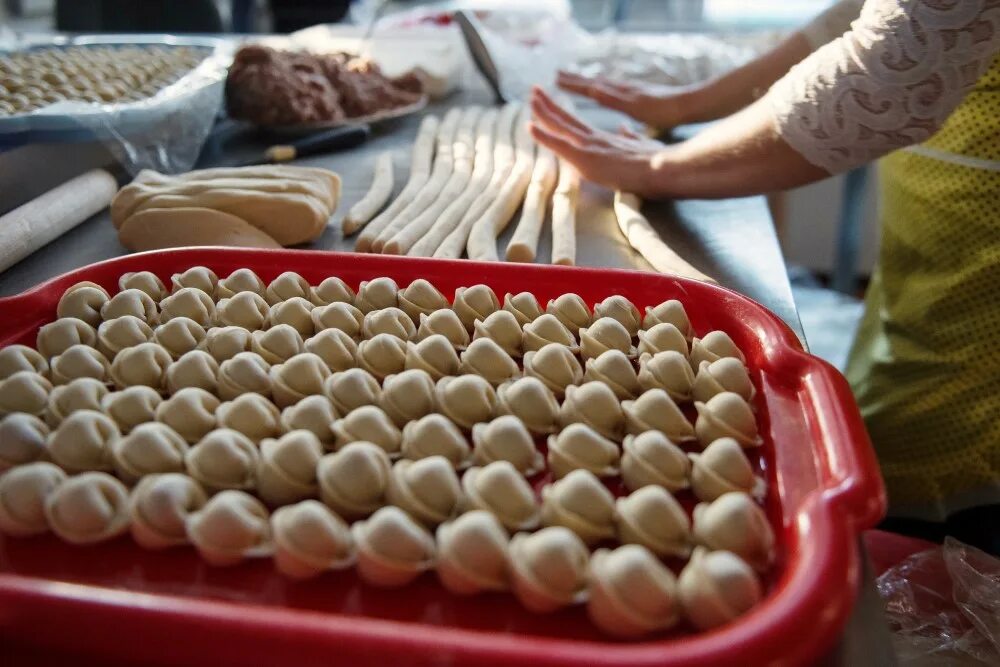 В каких пельменях нашли кишечную