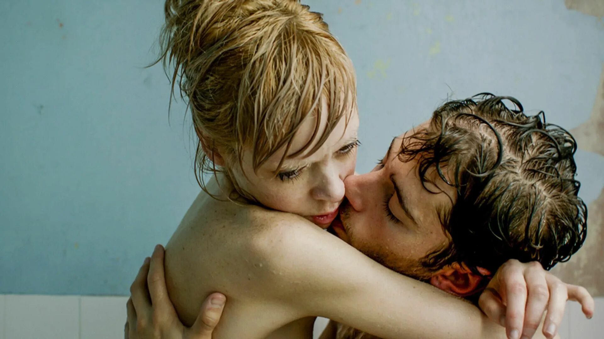 Movie video 18. Antonia Campbell-Hughes-Kelly+Victor (2012).