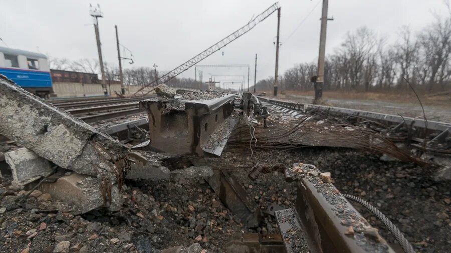 Бомбили жд. Бомбили жд. Железнодорожные пути. Бомбили жд. Жд мост белгород.