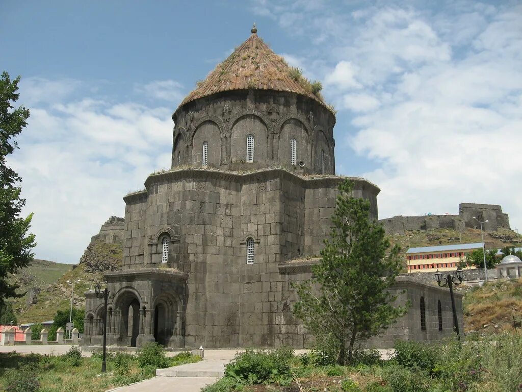 Г карс. Карс Армения храм. Церковь святых апостолов (карс). Карс город в Турции. Крепость карс Турция.