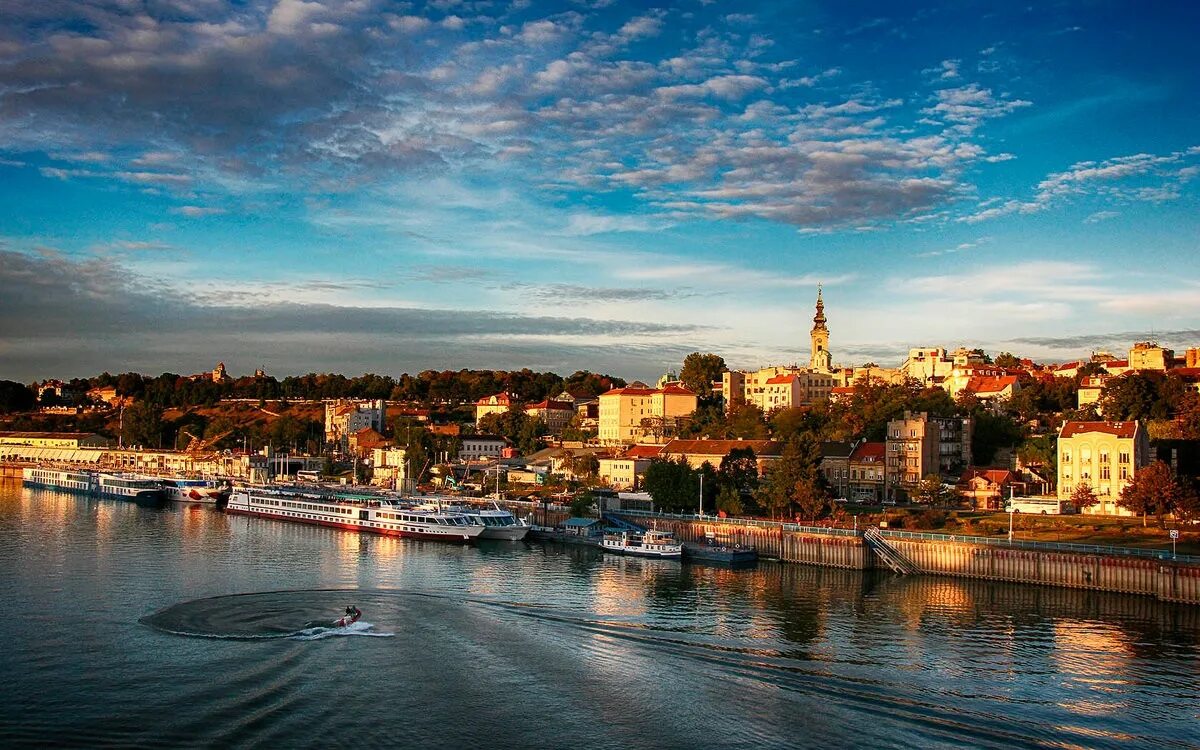 Город белград страна. Сербия Белград. Дунай Сербия Белград. Сербия столица Белград. Белград набережная.