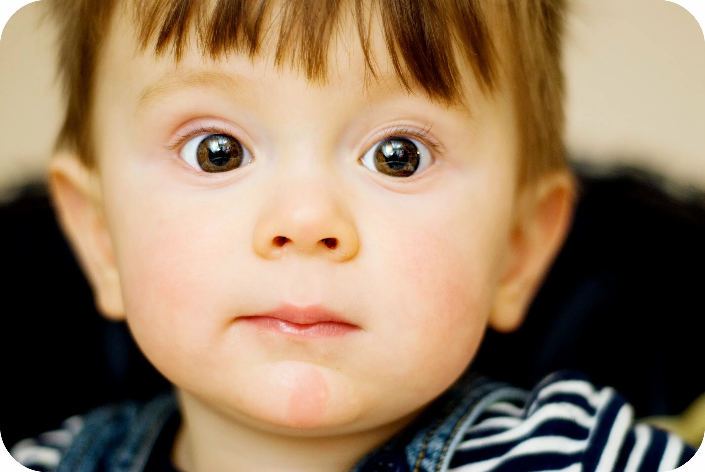 Детские глаза. Глаза мальчика. Крупные глаза у ребенка. Дети с карими глазами.