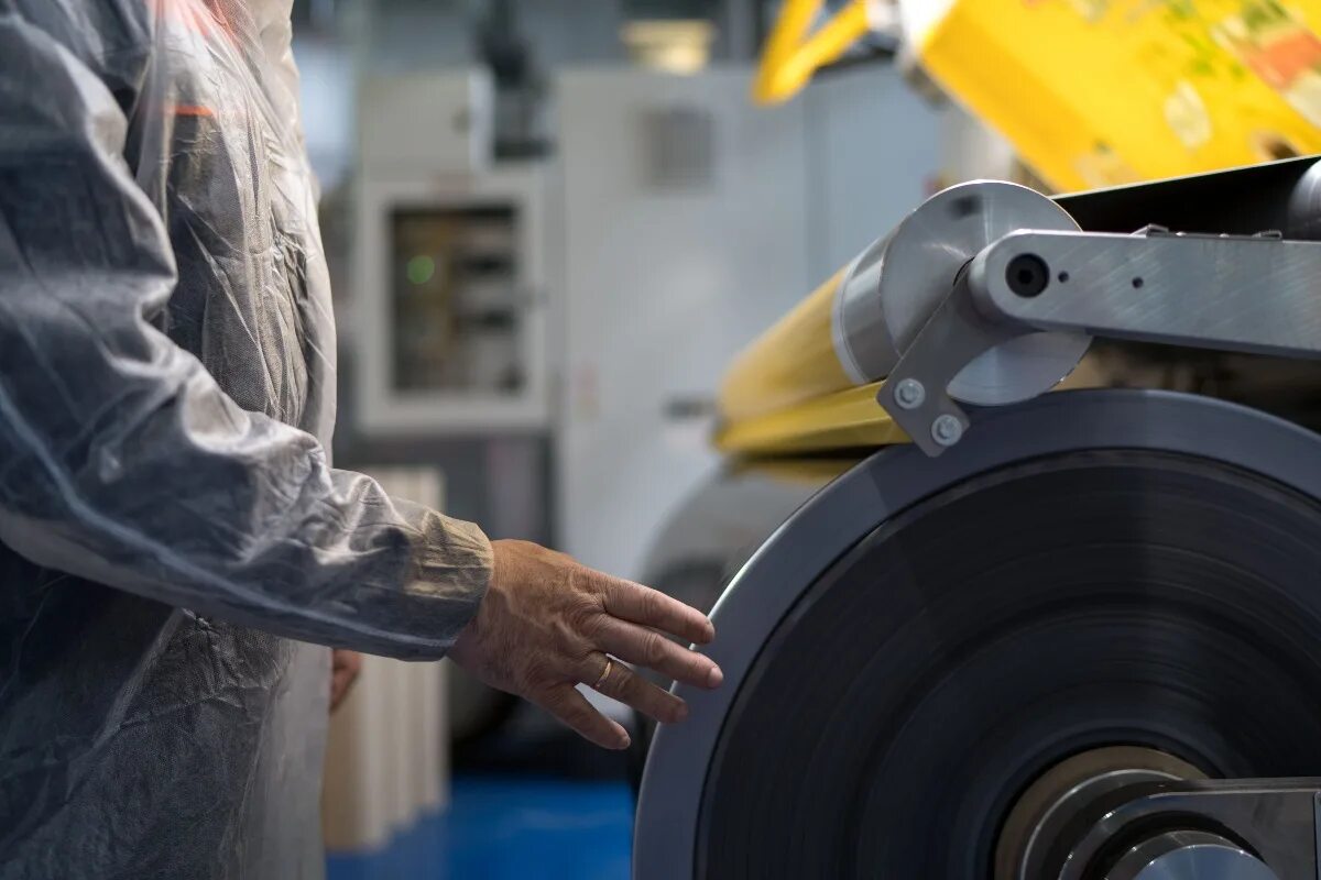 Предприятия продолжают работать. Системообразующие предприятия дагестана. Работники синарской тэц. Предприятия продолжают работать. Предприятия продолжают работать.