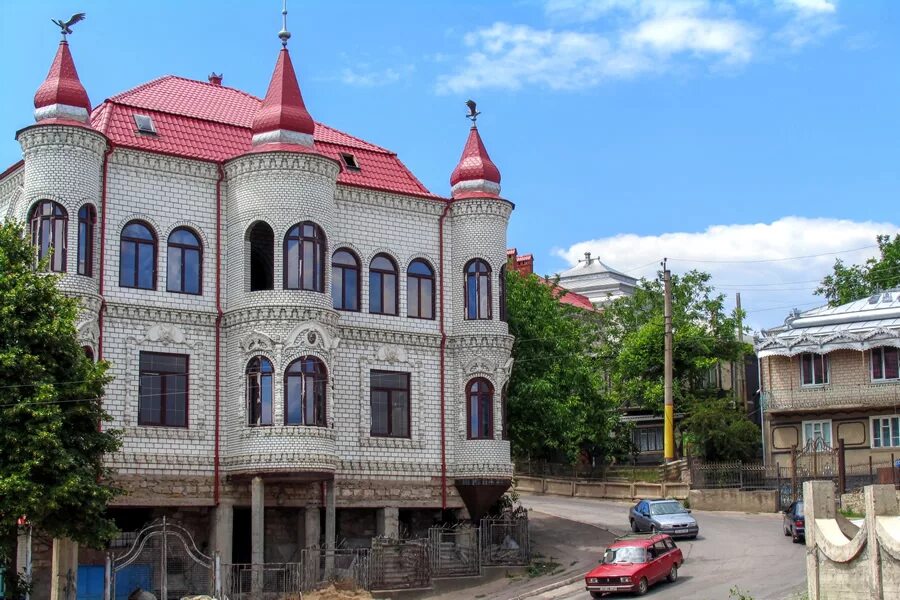 молдавия сороки цыгане. барон сороки молдова. город сороки молдова. музей город сороки. дворцы в сороках.