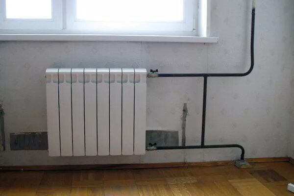 Отопление в квартире. Радиатор в квартире. Замена радиаторов нижний новгород. Труба радиаторная для отопления. Замена радиаторов нижний новгород.