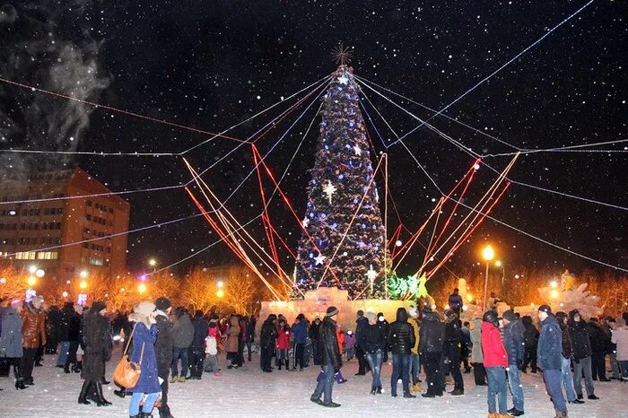 31 декабря 2005. Центральная площадь Воркута. Воркута центр города 2022. Центральная площадь Воркута 2021. Площадь Воркуты в центр.