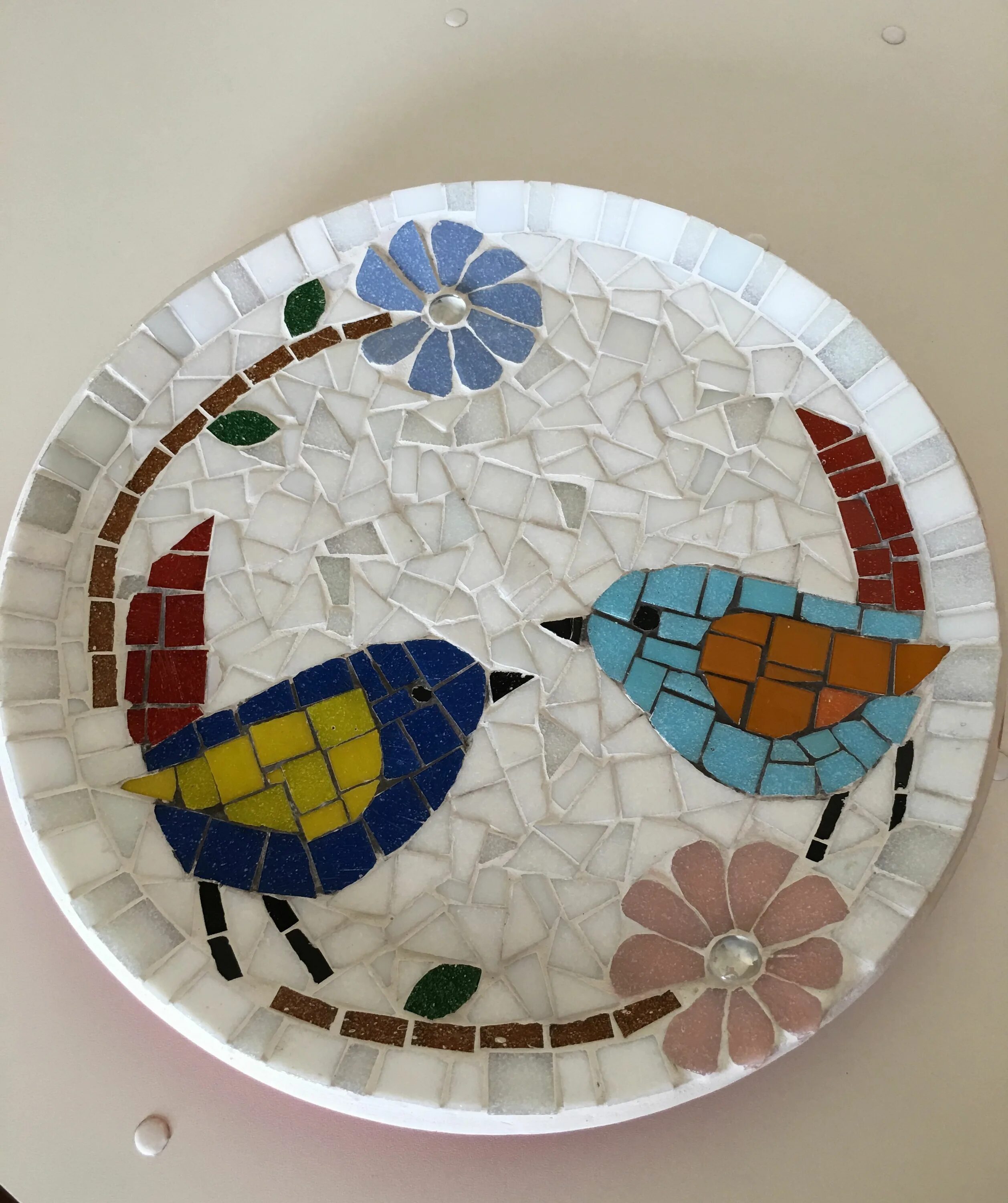 Glass mosaic мозаика. Мозайка из битоц плитки. Поделки из мозаики своими руками. Мозаика своими руками. Мозаика из битого кафеля.