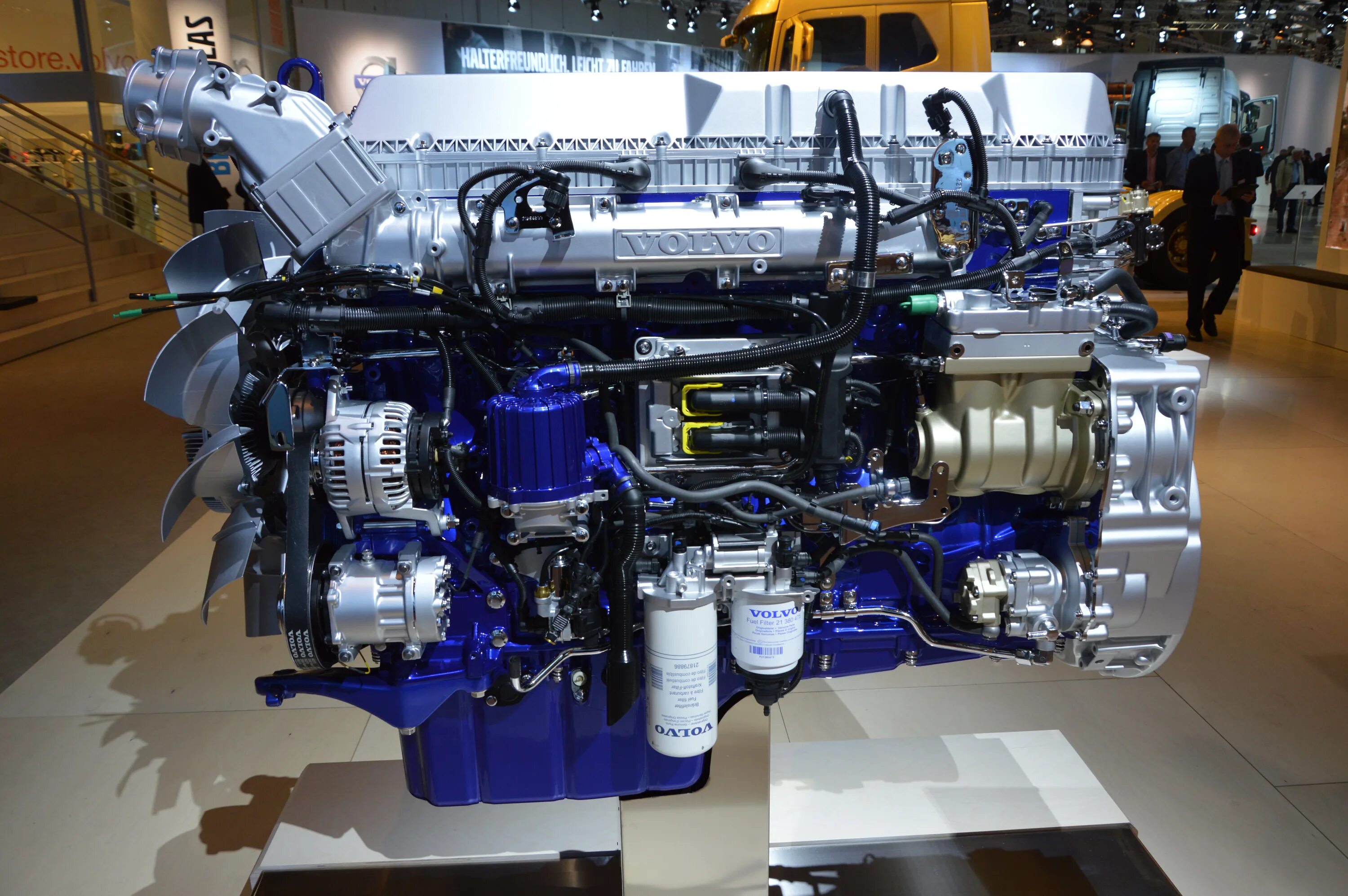 Евро двиг. Вольво двигатель евро 6 двигатель. Мотор Volvo d13c. Мотор Вольво 16 750. Двигатель Вольво d16 750.