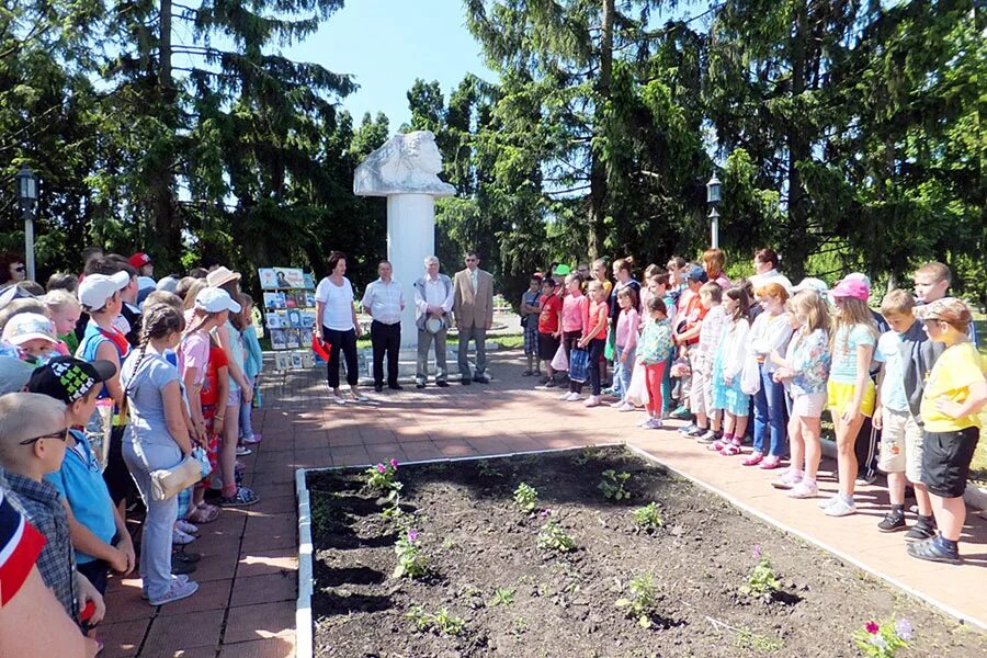 Гисметео малоархангельск орловская область. Малоархангельск парк Пушкина. Малоархангельск Орловской области парк Пушкина.