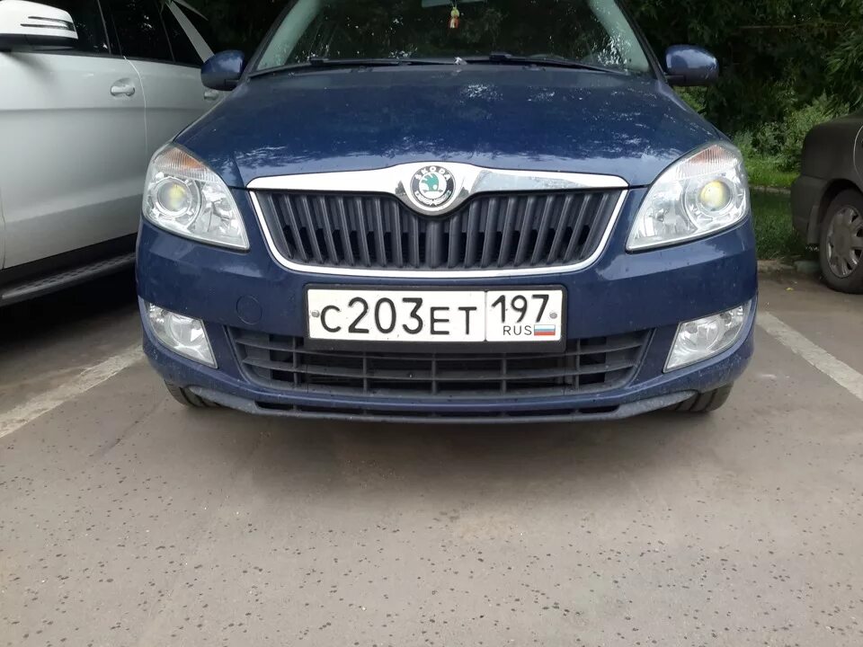 2 лампочки. Дхо шкода фабия 2. Патрон дхо skoda fabia 2. Шкода фабия ходовые огни. Шкода фабия ходовые огни.