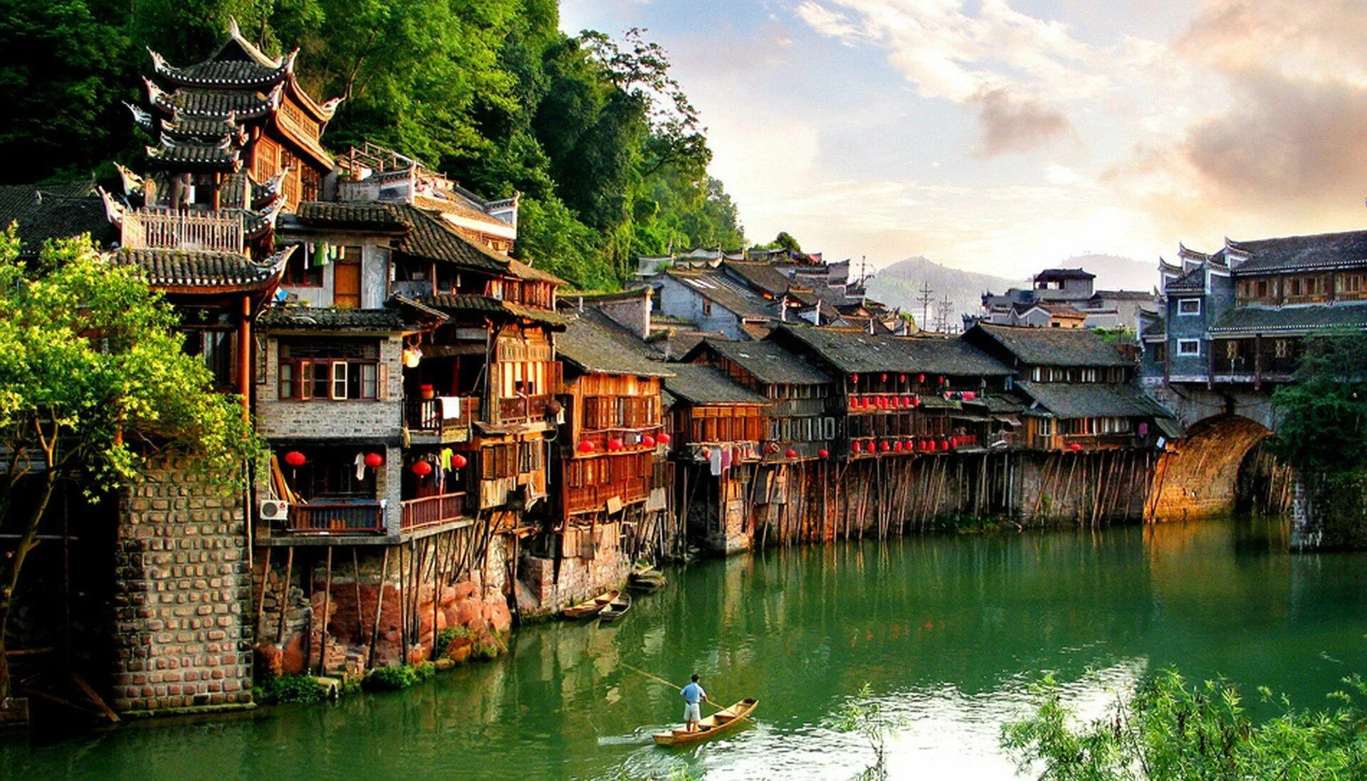 Китай (кнр), чэнду, провинция сычуань. Фэнхуан, провинция хунань, китай. Исторический город пинъяо стена. Ancient town. Города древнего китая.