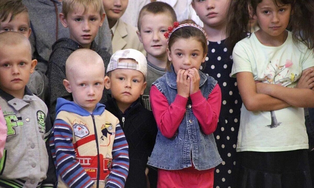 Дети сироты истории. Дети сироты. детские дома. сирота детский дом. дети из детдома.