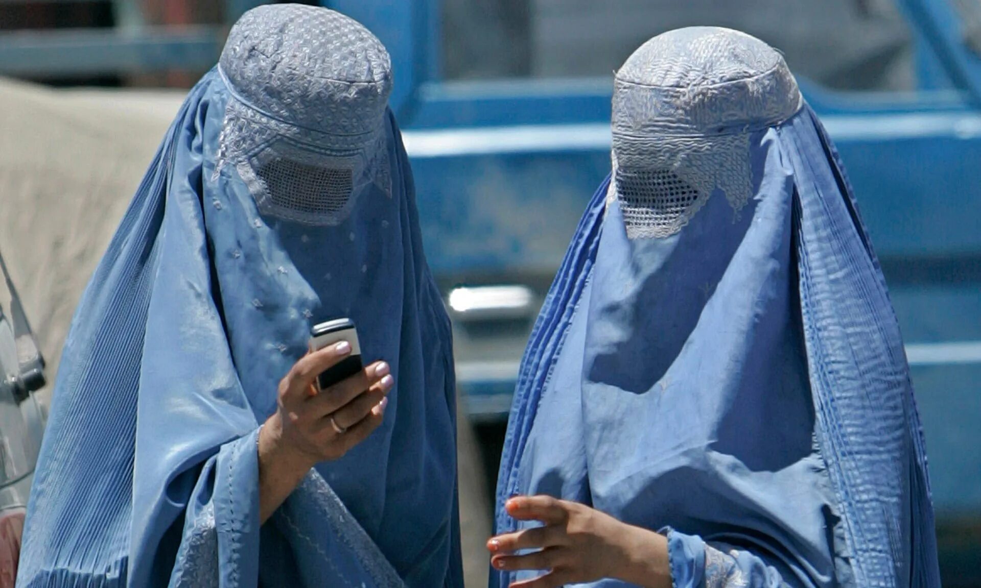 Чадра паранджа хиджаб. Бурка чадра. Паранджа бурка Афганистан. Бухара паранджа.