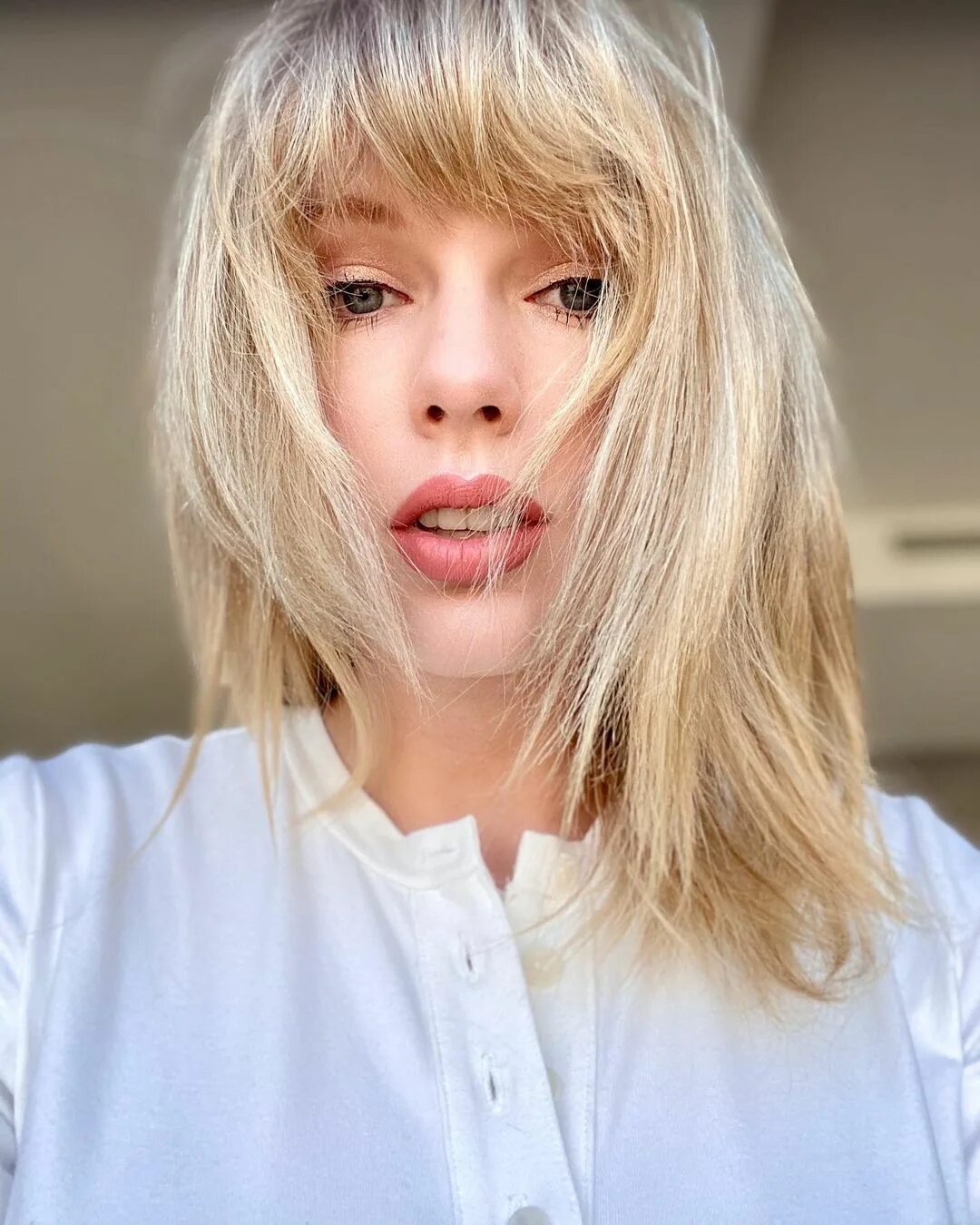 Taylor Swift. Тейлор Свифт ИИ. Taylor Swift selfie. Тейлор Свифт фото ИИ. Отец тейлор