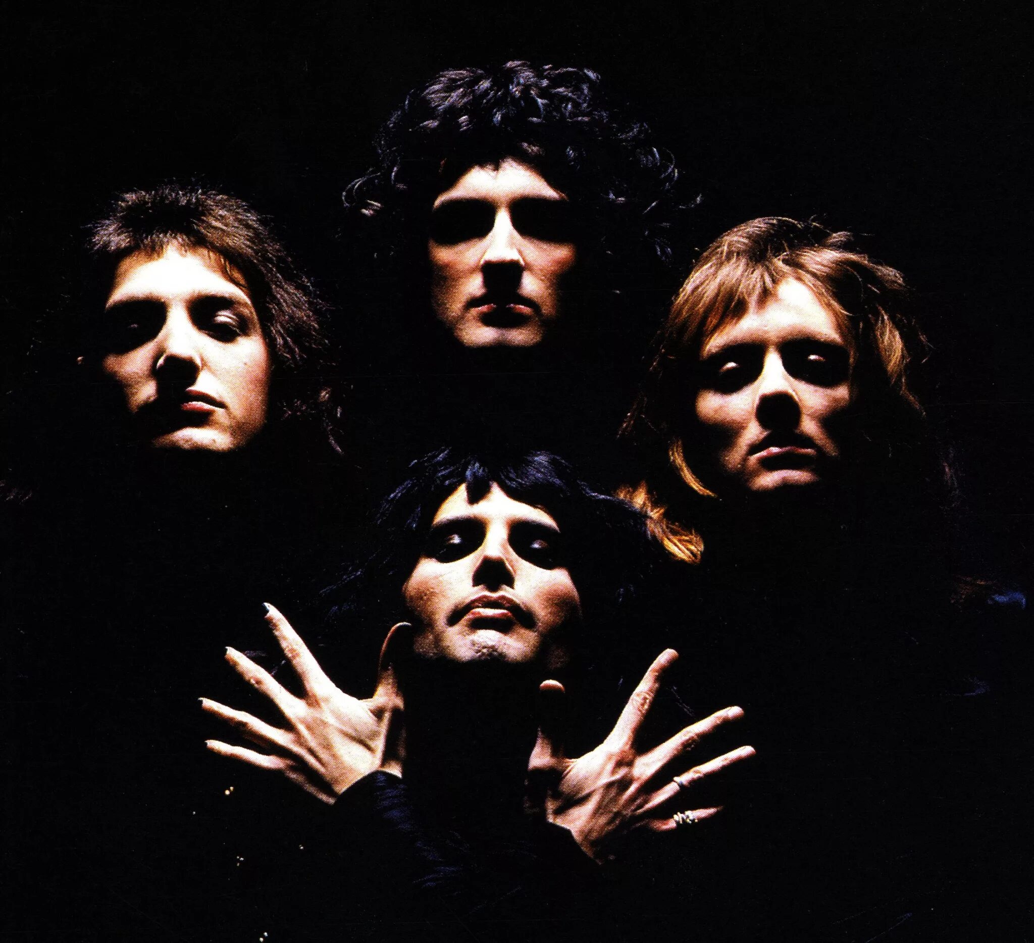 Четыре лица. Группа куин. Queen. Bohemian Rhapsody. Queen (Британская рок-группа 1970). Queen Band. Богемская.