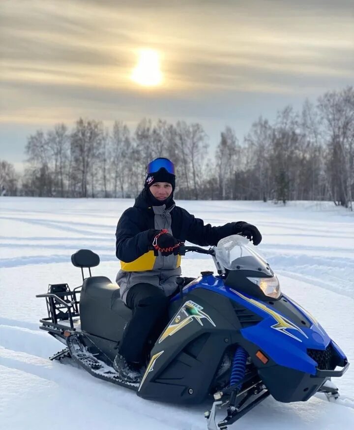 Снегоход. Слюдорудник прокат снегоходов. Winterrest прокат снегоходов. Прокат снегоходов Азнакаево.