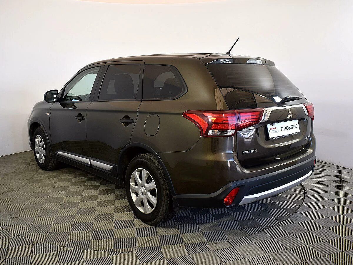 Митсубиси аутлендер цвета. Mitsubishi outlander 3. mitsubishi outlander коричневый. mitsubishi outlander 3 коричневый. коричневый аутлендер 2025.