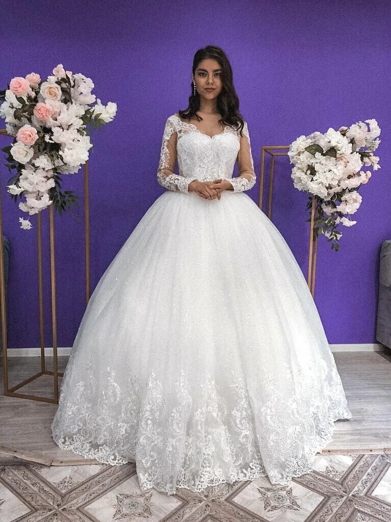 Самые красивые свадебные платья. Самые красивые свадебные платья. Свадебный салон. Салон свадебных платьев. Свадебный салон.