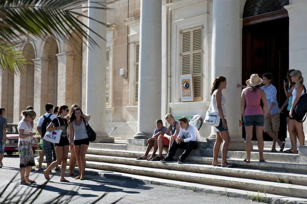 Am language. Мальта школа для русских детей. картинки мальты школа. languages in malta.
