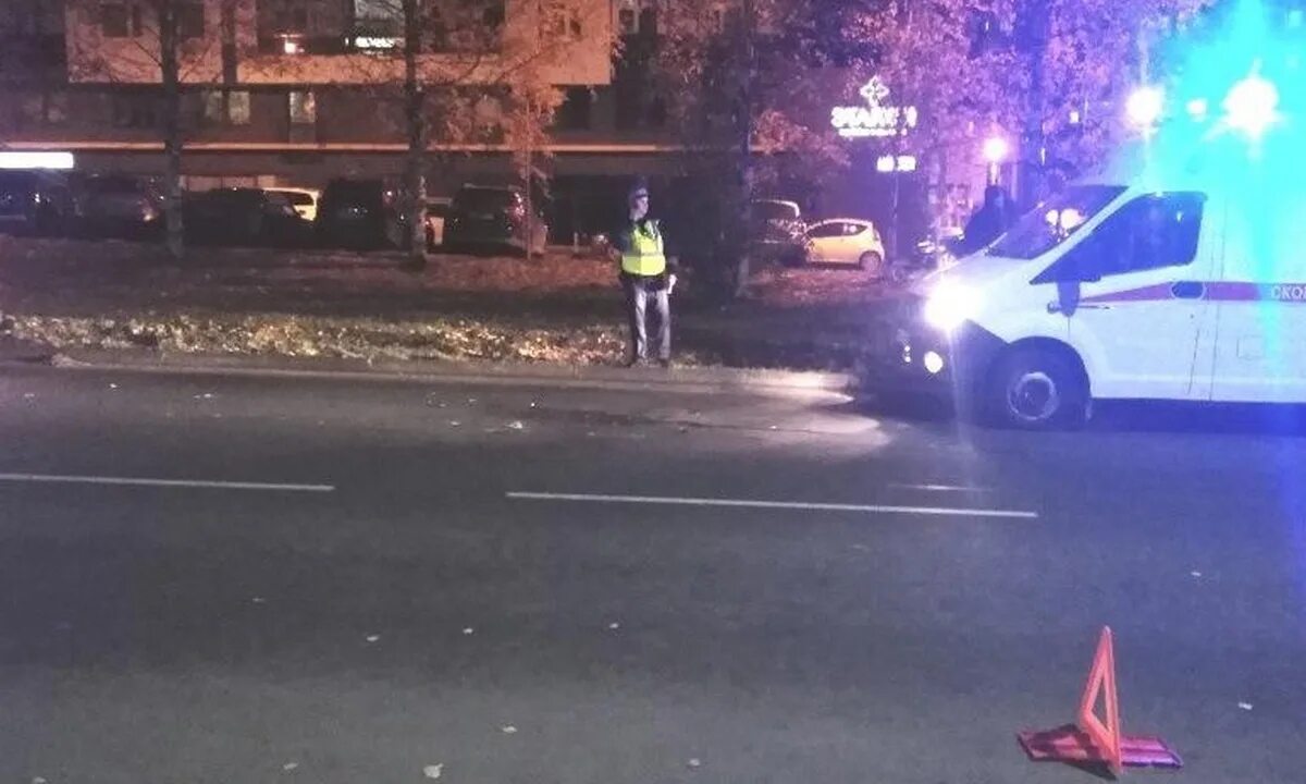 Женщину сбили на пешеходном переходе петрозаводск ключевское. Сбитые женщины в петрозаводске. Пожилого человека сбил автомобиль и скрылся с места дтп. 1 декабря сбили петрозаводск. В ставрополе водитель сбил женщину насмерть.