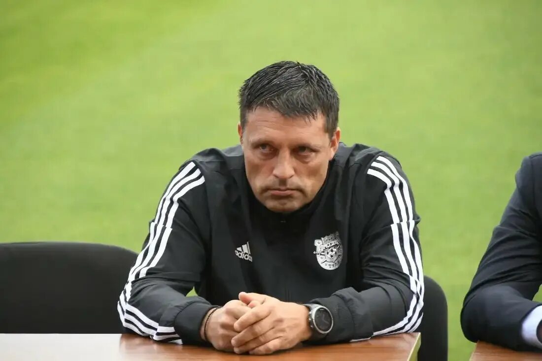 Игорь черевченко главный тренер арсенал. Олег кононов арсенал. Тренер арсенала тула. Тренер арсенала. Тренер арсенала тула.