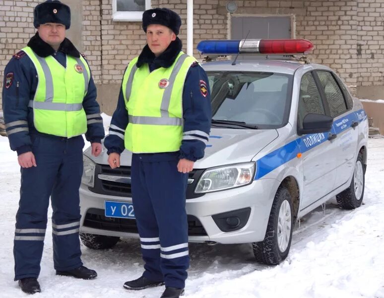 Гибдд лысьва. ДПС Пермь. Сотрудники ГАИ Пермь. Автомобили ДПС по Пермскому краю. Пермь ГИБДД машина.