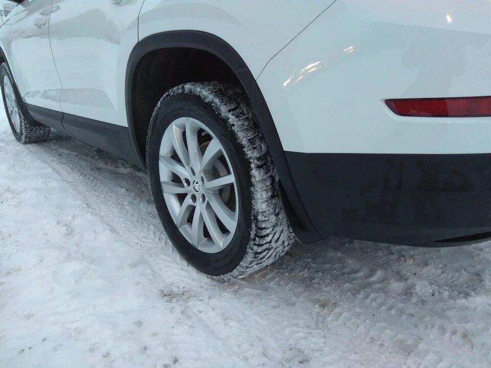 Брызговик задний кодиак. Брызговики sportline skoda kodiaq. брызговики skoda kodiaq rs. задние брызговики на шкода кодиак. skoda kodiaq sportline передние брызговики.