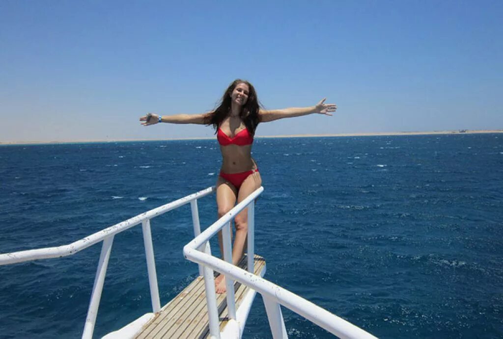 Учительница в стрингах. Учителя тоже люди в купальниках. #Учителятожелюди флешмоб. Учителя тоже люди флешмоб. Учительница в купальнике