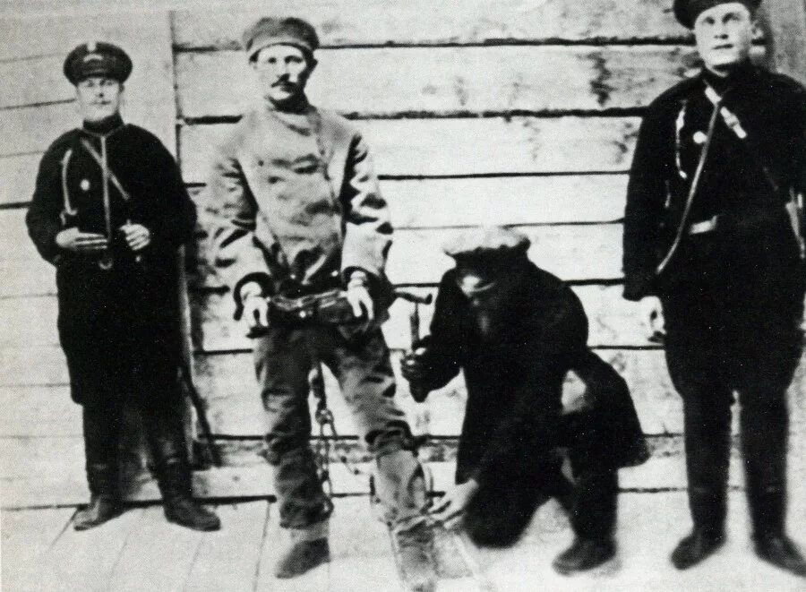 беглые каторжники в живописи 19 века. дорошевич в. каторжане российской империи. каторжники российской империи. каторга в сибири 19 век.