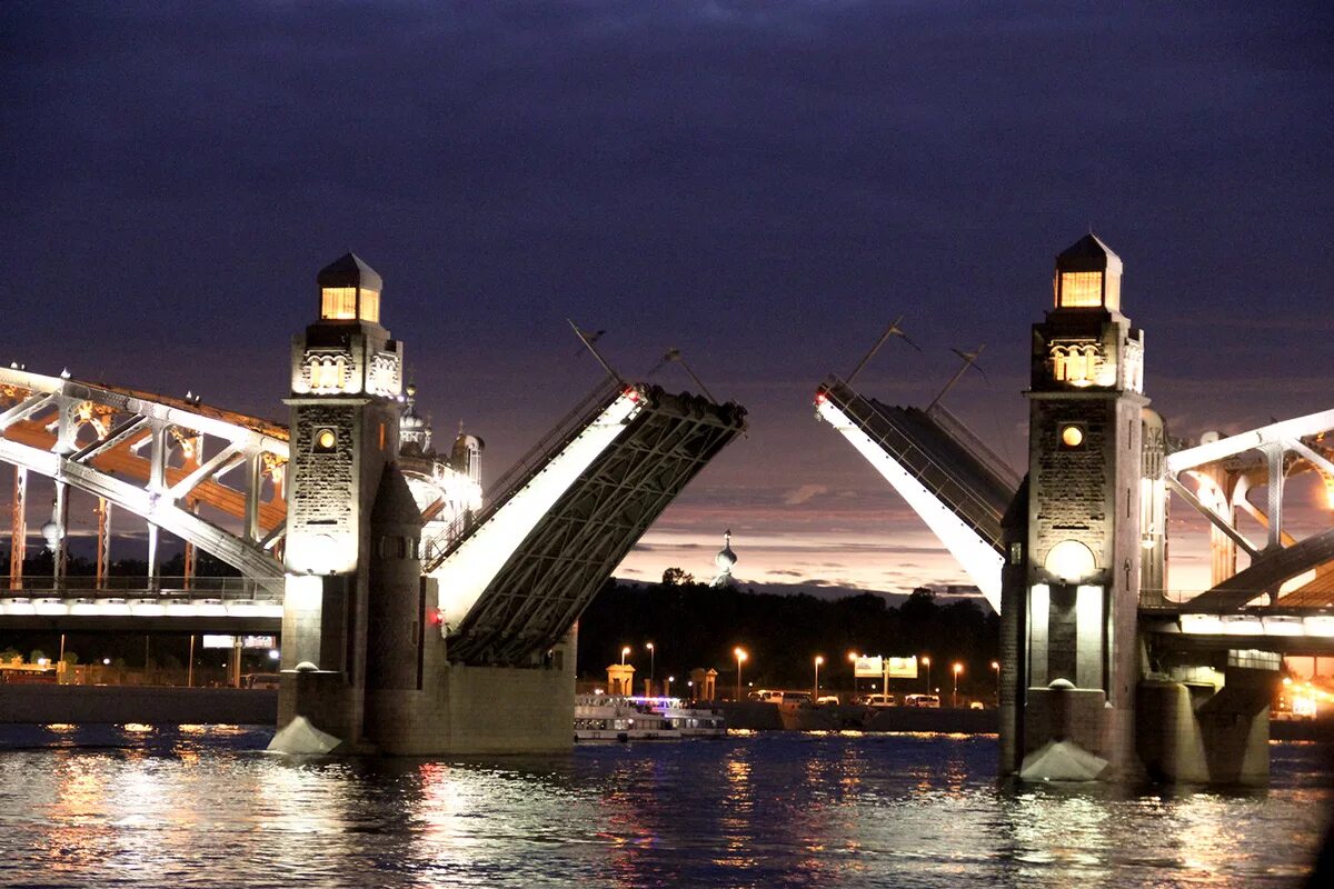 Разводной мост санкт. Разводные мосты в санкт-петербурге. разводной мост в питере. питерский мост разводной. разволные мосты санкт питербург.