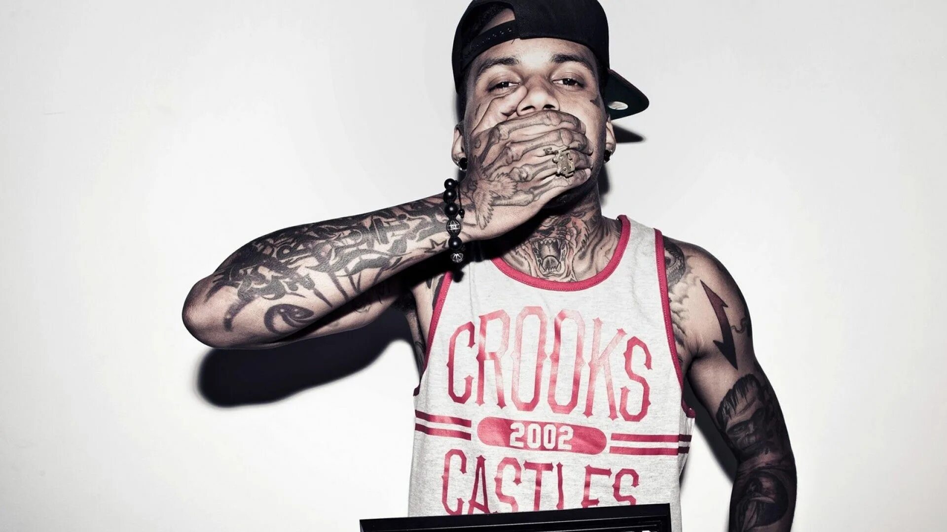 Feat kid ink. Рэпер Kid Ink. Тату КИД Инк. Kid Ink тату. Татуировки рэперов.