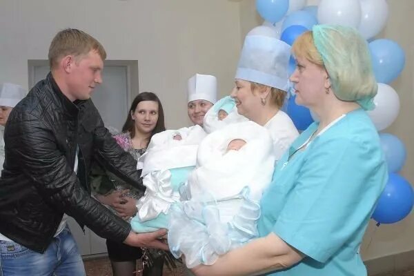Что подарить при выписке из больницы