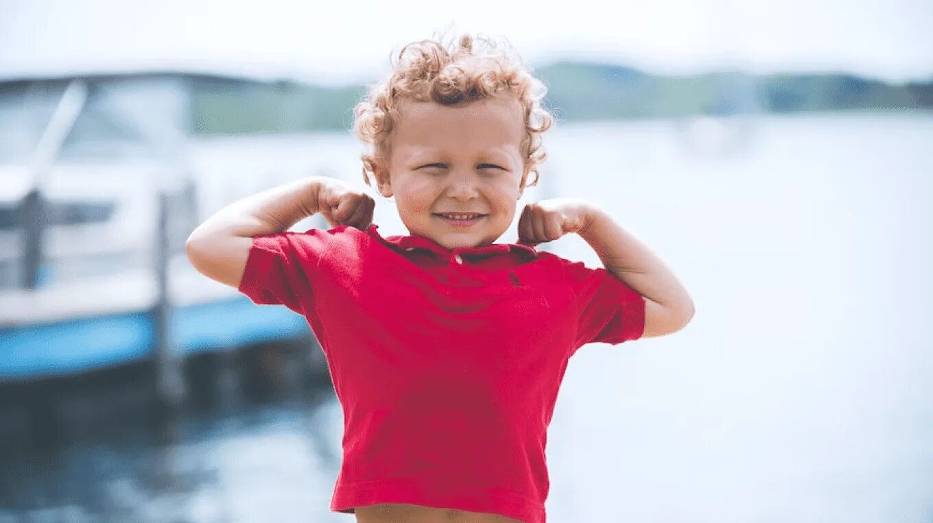 Детский сил. Детский сил. Спорт это сила для детей. Мальчик занимается спортом. Спортивный мальчик.