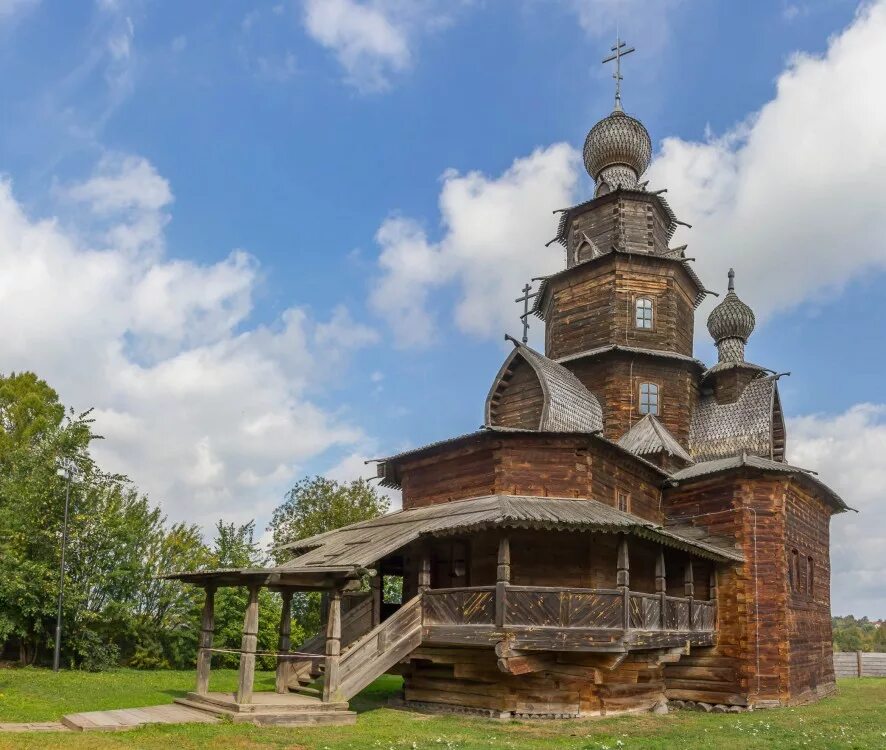 В каком городе находится деревянного зодчества. Храм деревянного зодчества Суздаль. Музей деревянного зодчества в Суздале Церковь. Суздаль музей деревянного зодчества Преображенская. Преображенская Церковь Суздаль.