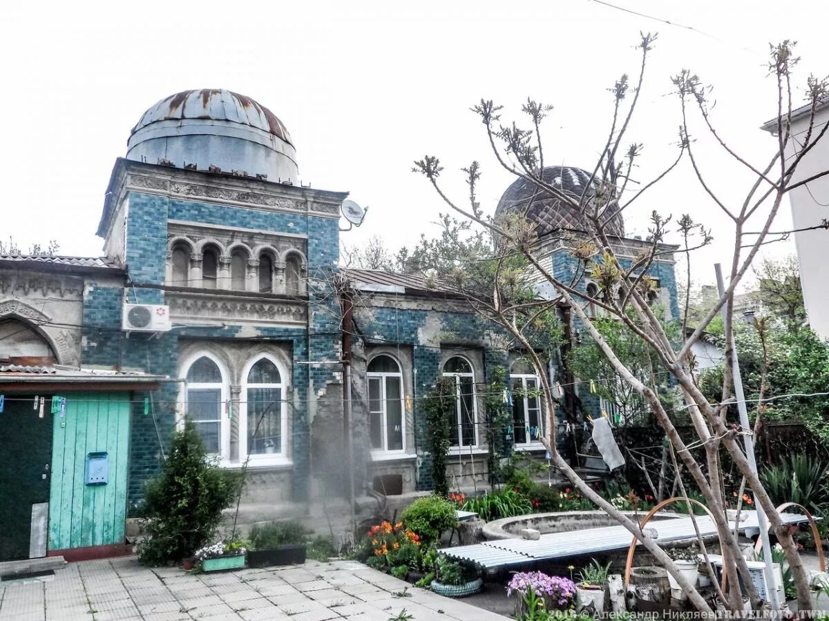 Особняк любишь. Особняк фотиади краснодар. Особняк любишь. Особняк в мавританском стиле краснодар. Мавританский дом краснодар пушкина 61.